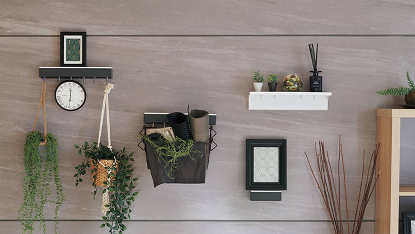 Enameled walls don’t create a room plan but, rather, a lifestyle