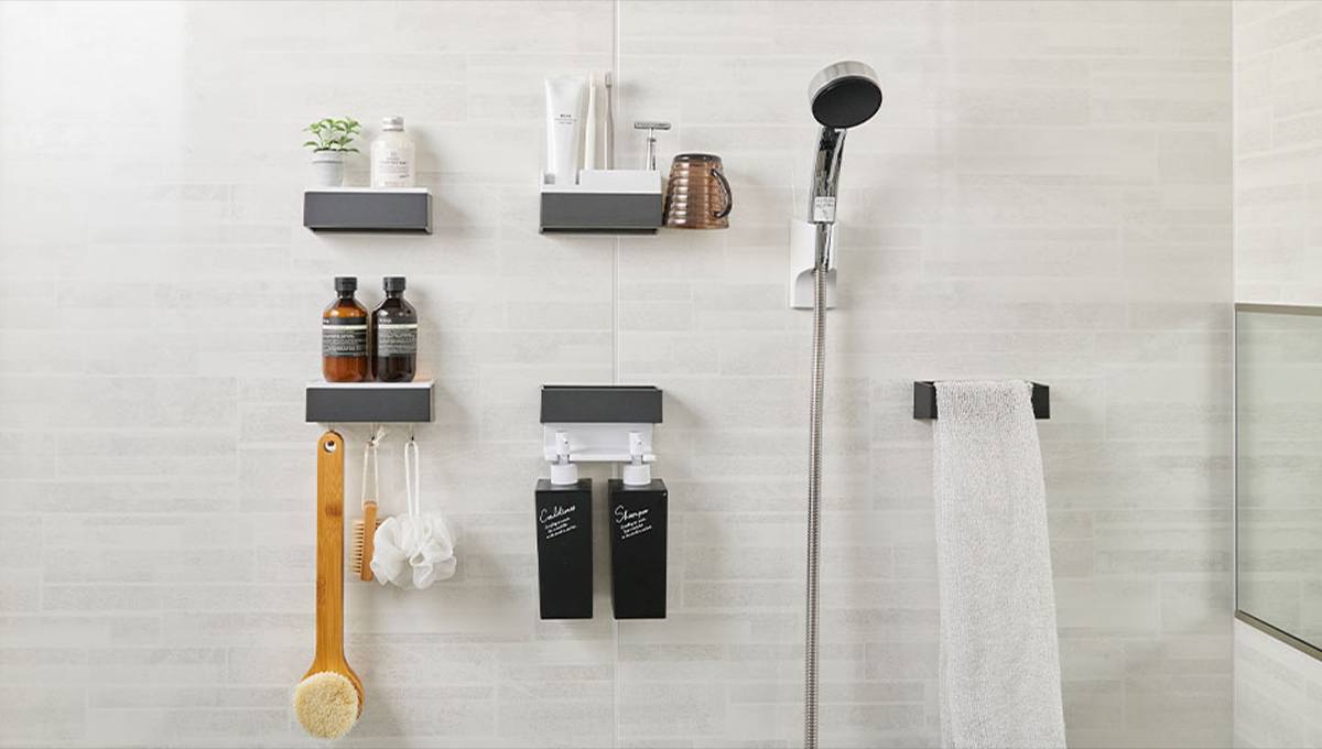 Easy magnetic storage that attaches to the wall
