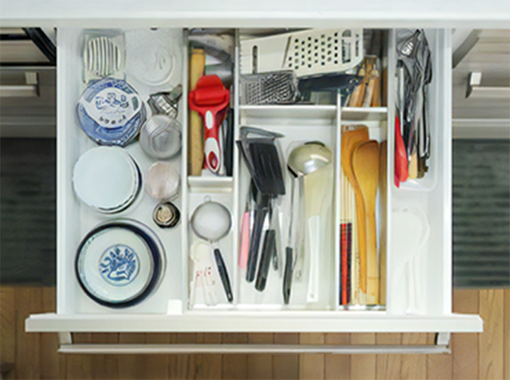 Three-level drawers (upper)