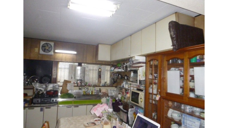 長年お使いになられたキッチンです。使い慣れているので新しいキッチンに変えるのに少し不安を感じておられました。